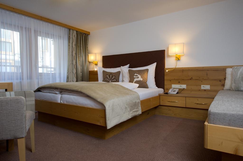 Hotel Maria Theresia Ишгъл Екстериор снимка