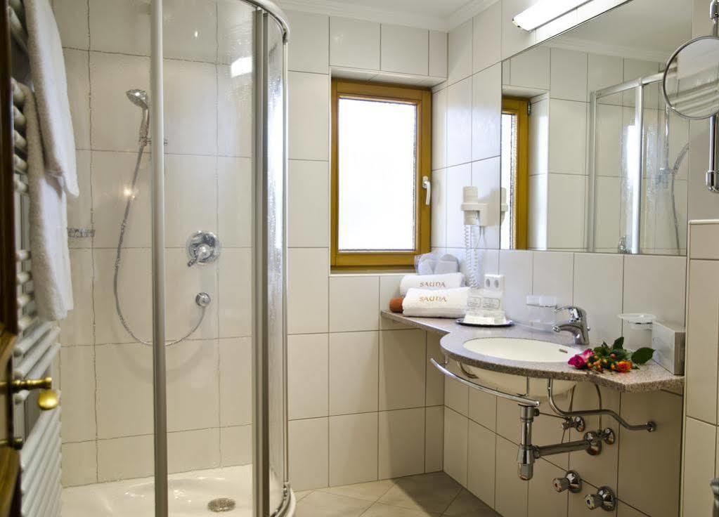Hotel Maria Theresia Ишгъл Екстериор снимка