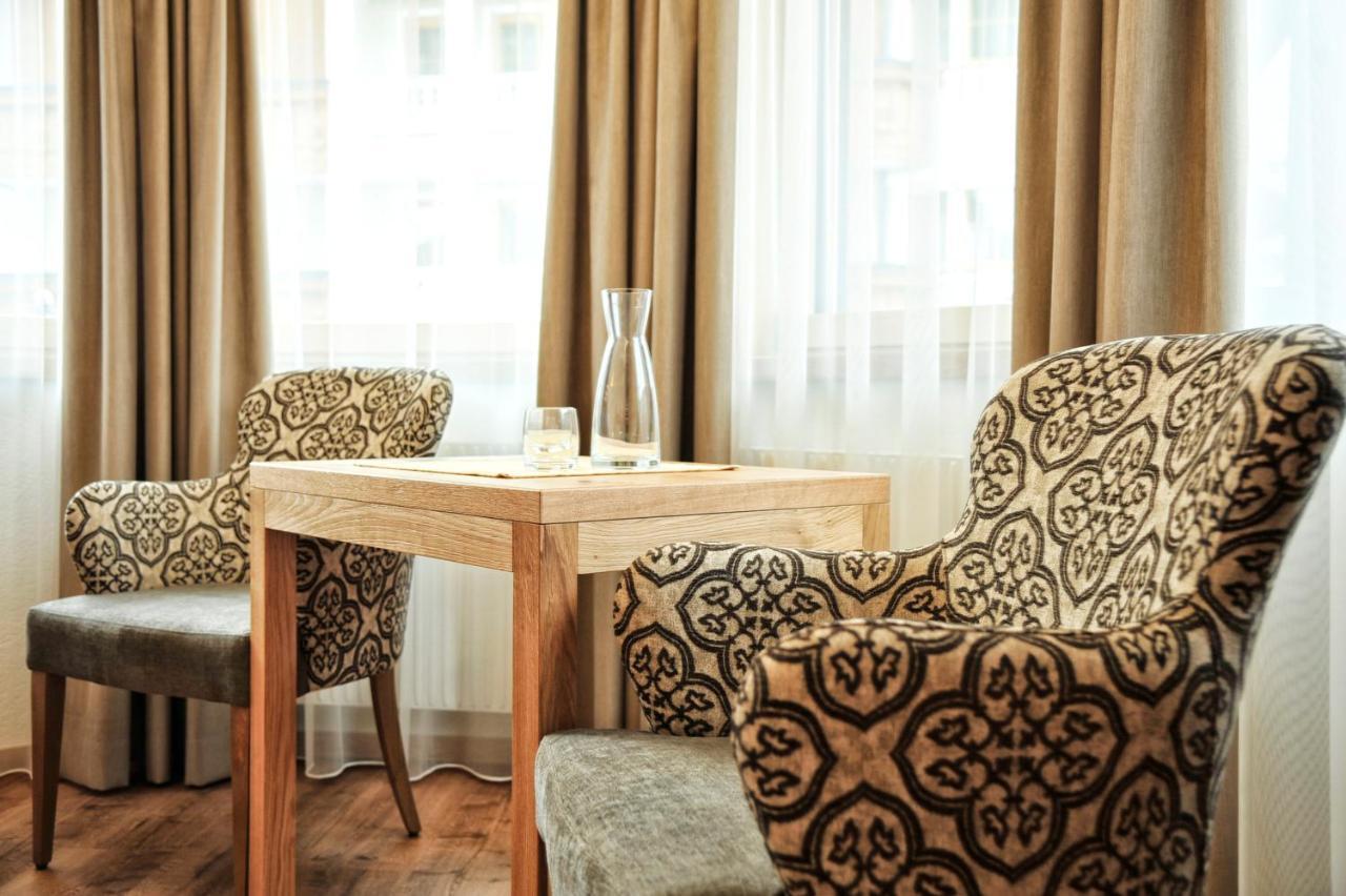 Hotel Maria Theresia Ишгъл Екстериор снимка
