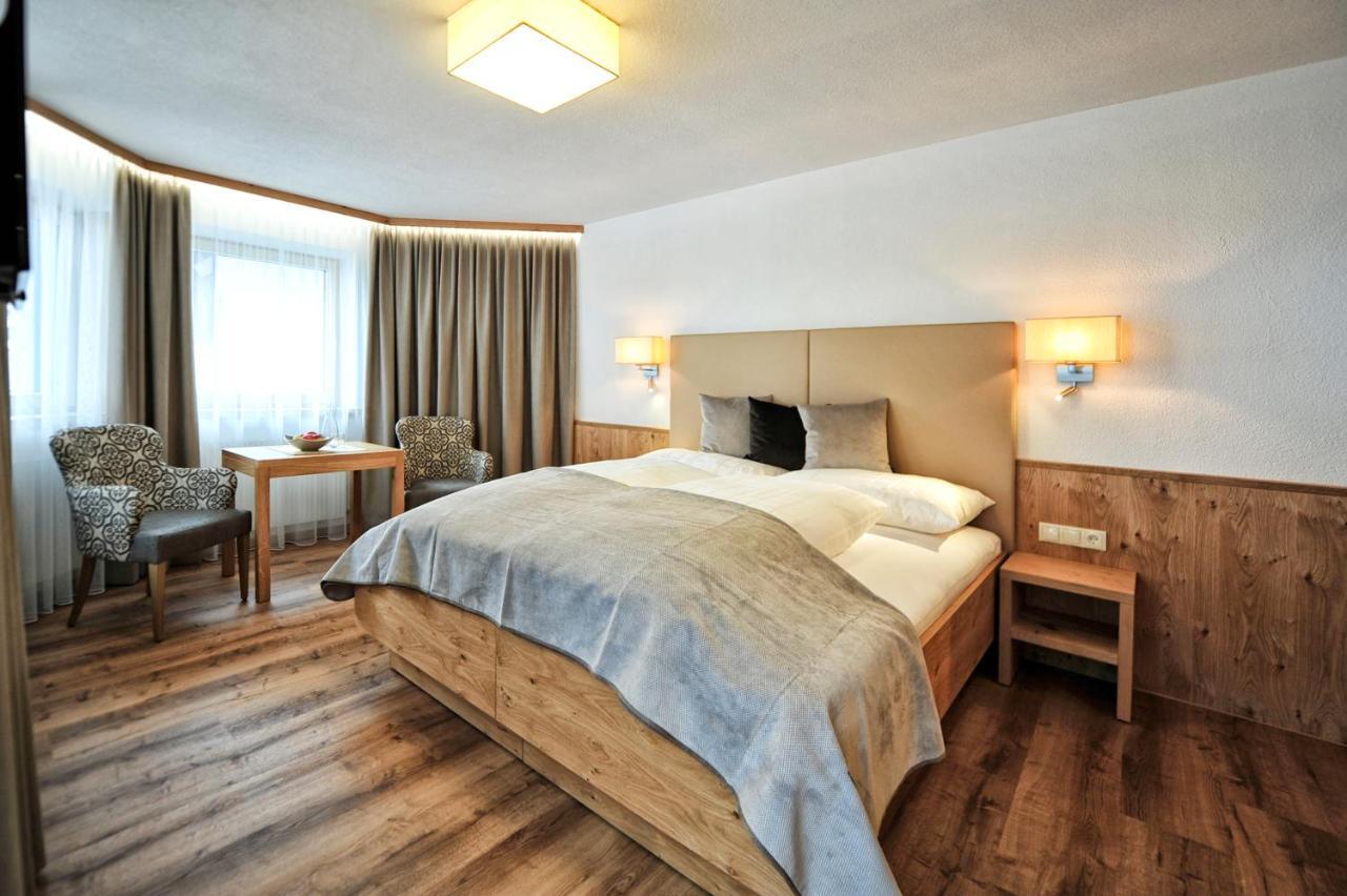 Hotel Maria Theresia Ишгъл Екстериор снимка